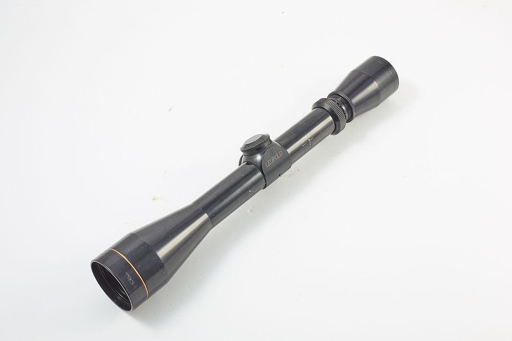 Lot 929: LEUPOLD A 3-9 x 40mm VXi SCOPE Ser No 185404;