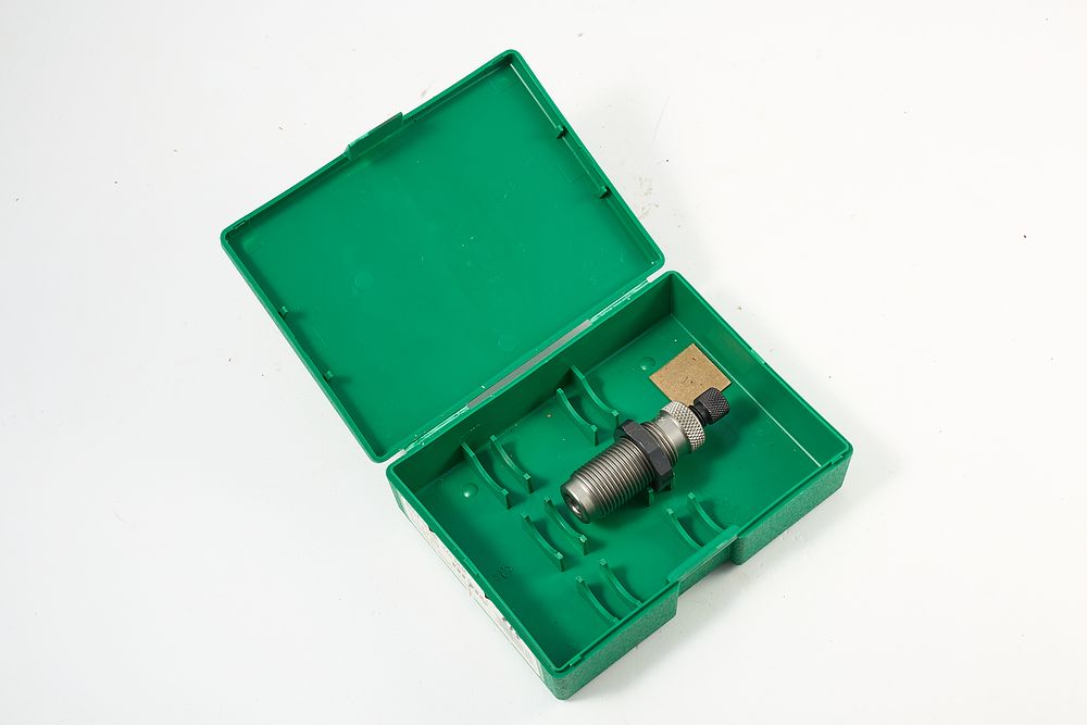 Lot 1130: RELOADING DIE NECK SIZER .223 REM RCBS;