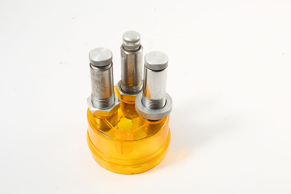 Lot 1138: RELOADING DIES 25-06 LEE;