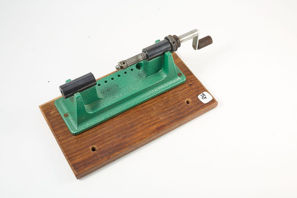 Lot 1160: CASE TRIMMER RCBS;