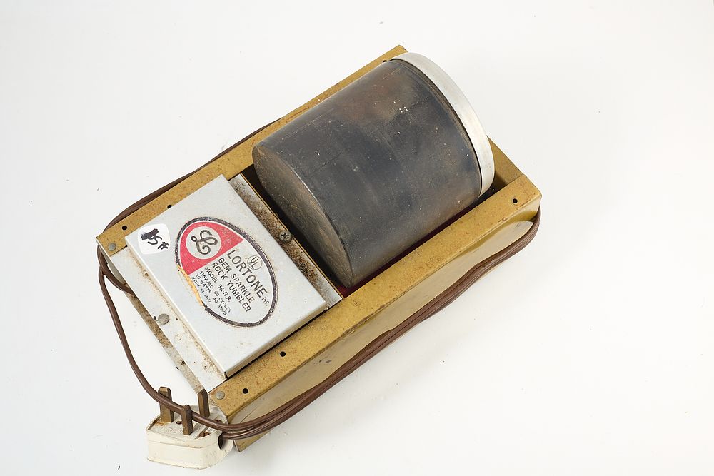 Lot 1166: TUMBLER LORTONE;