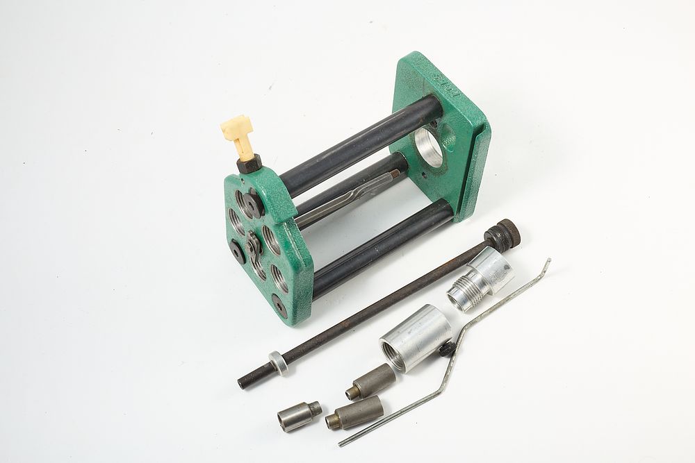 Lot 1169: RELOADING ACCESSORY RCBS;