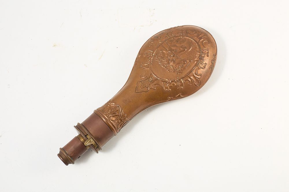 Lot 1179: POWDER FLASK;