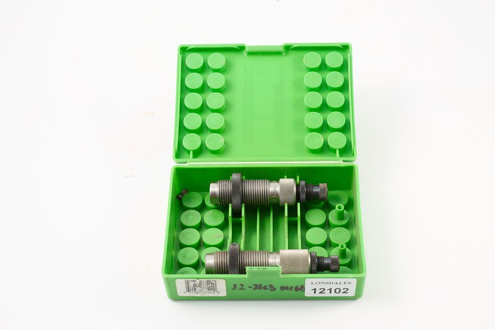 Lot 1182: REDDING TYPE S-BUSHING STYLE FULL SIZING DIE ITEM # 77542 22/243 MIDDLESTED 30°;