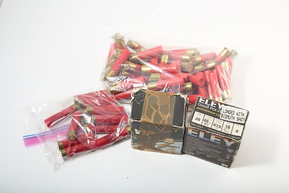 Lot 1237: 28-BORE 16g No6 BISMUTH 25 of PLUS ASSORTED 100 OF;

 Approx 100