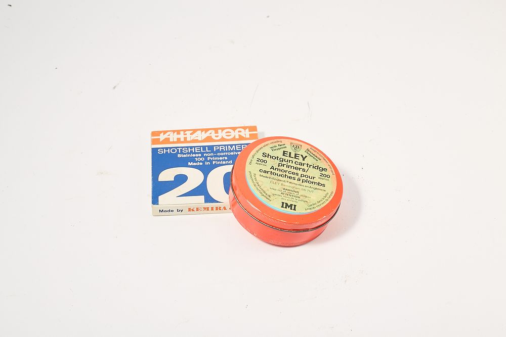 Lot 1108: SHOTSHELL PRIMERS Approx 250