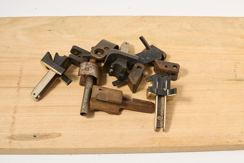 Lot 1282: TARGET RIFLE FITTINGS