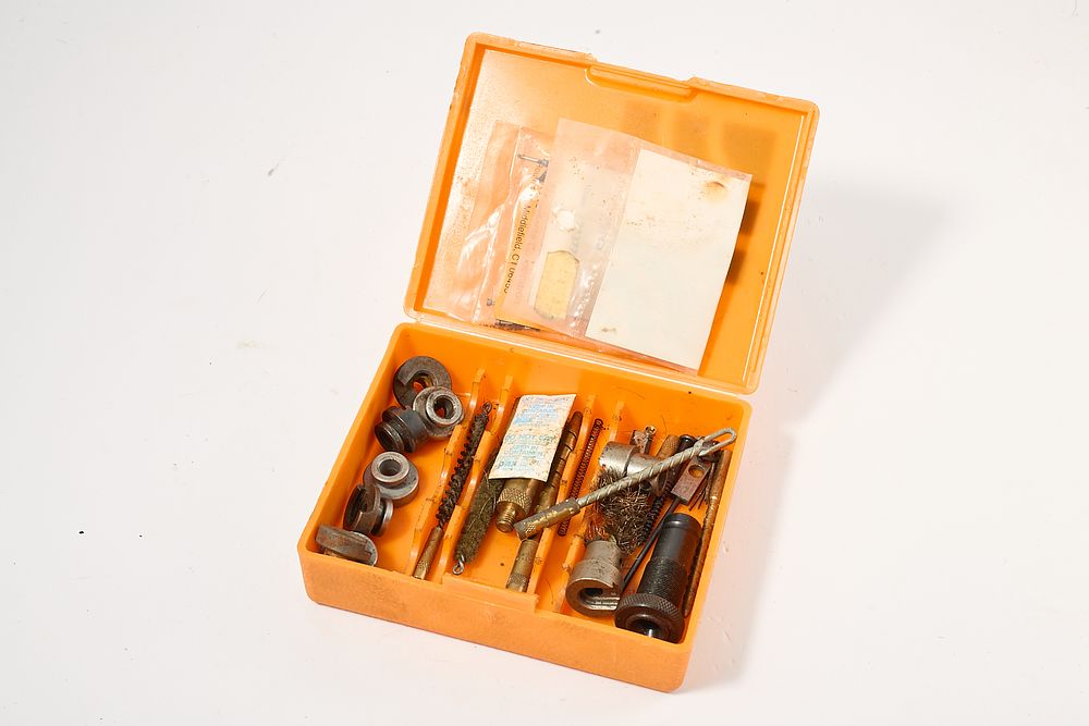 Lot 1291: SHELL HOLDERS & BITS