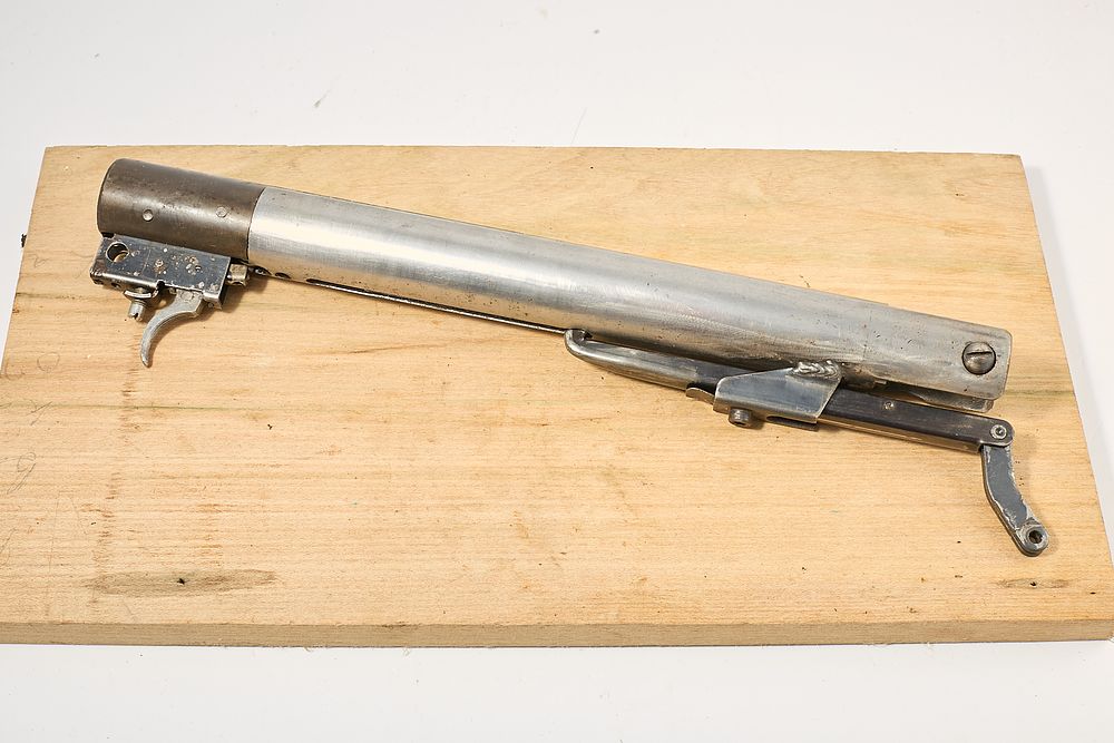 Lot 1300: HW35 AIR RIFLE ACTION,TRIGGER UNIT AND UNDERLEVER