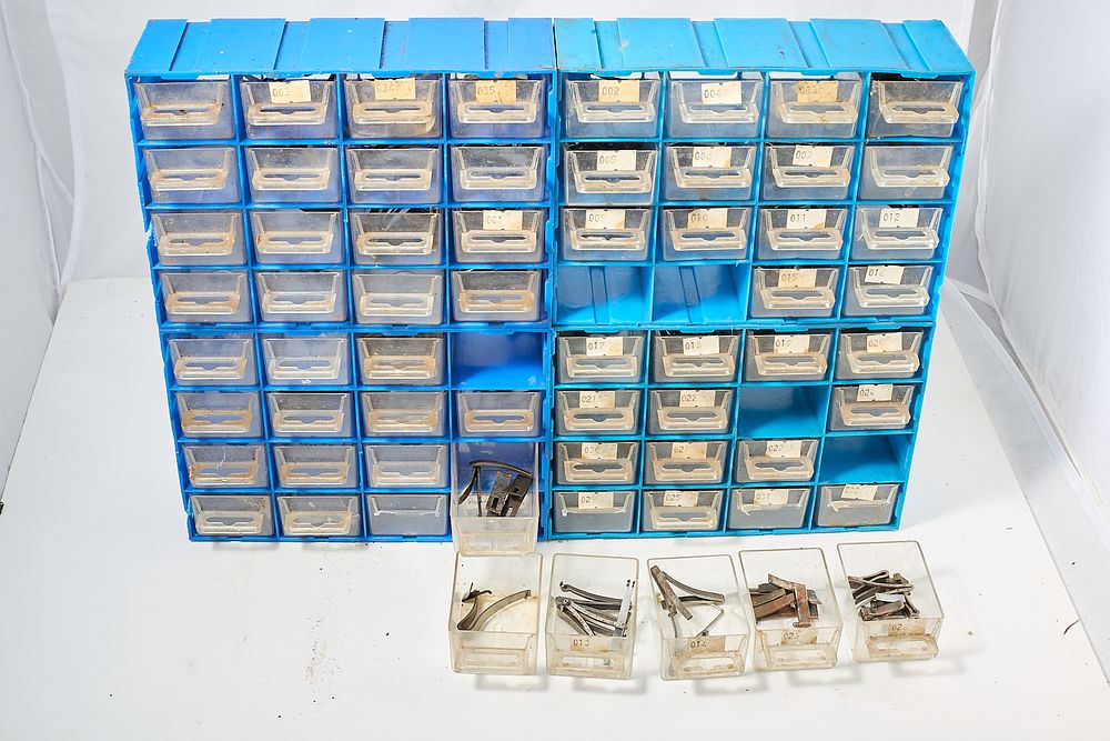 Lot 1306: A LARGE QUANTITY OF SHOTGUN, RIFLE AND PISTOL WOLF SPRINGS