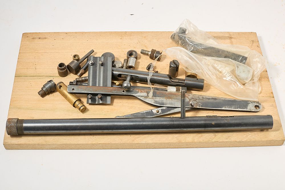 Lot 1310: PARTS FOR AN AIR RIFLE