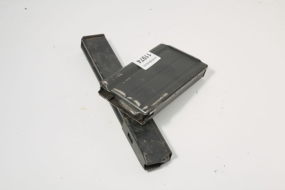 Lot 898: AN SLR & STEN MAGAZINE