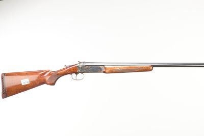 AYA A PAIR of 12-BORE SINGLE BARREL Ser No 150701 / 154367. 10727 - Weight 2.72kg, OAL 46.5in 