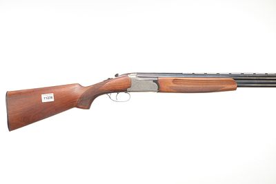 BSA A 12-BORE SINGLE BARREL SHOTGUN SER NO YB5823. Weight 2.85kg Total 48.75in, Barrel 32in. 