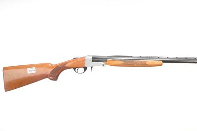 BSA A 12-BORE SINGLE BARREL SHOTGUN SER NO 122360;. Weight 2.59kg Total 45in, Barrel 25in. 