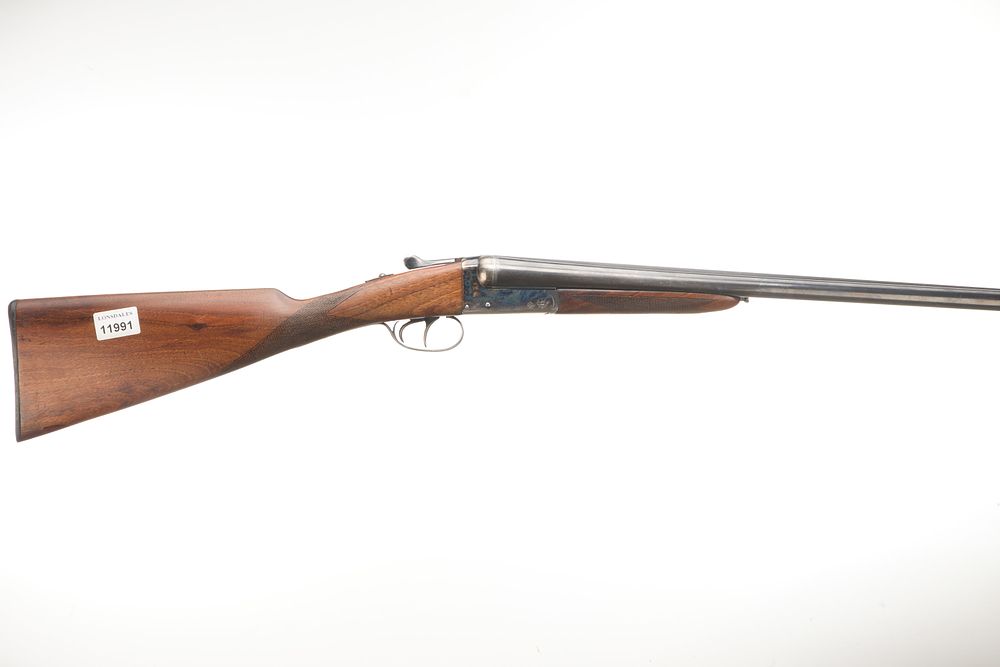 Lot 231: AYA A 12-Bore Boxlock Ser No 506889;