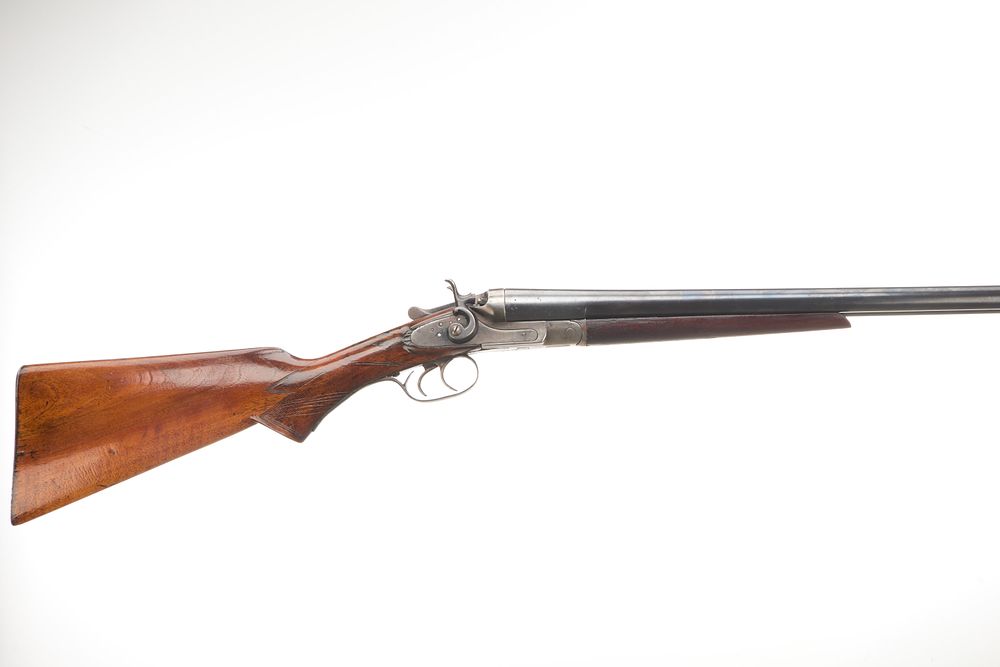 Lot 243: UNKNOWN A 12-BORE HAMMER-ACTION Ser No 1286;