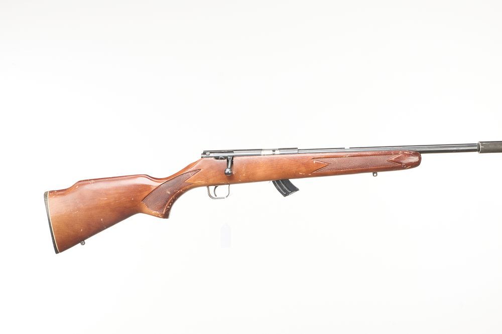 Lot 362: LAKEFIELD A .22 BOLT - ACTION  10 SHOT MAG Ser No 287094