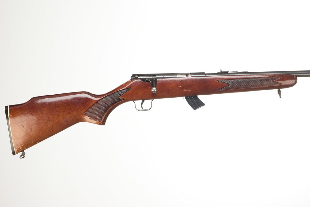 Lot 374: LAKEFIELD A  .22 LR BOLT ACTION Ser No 241085