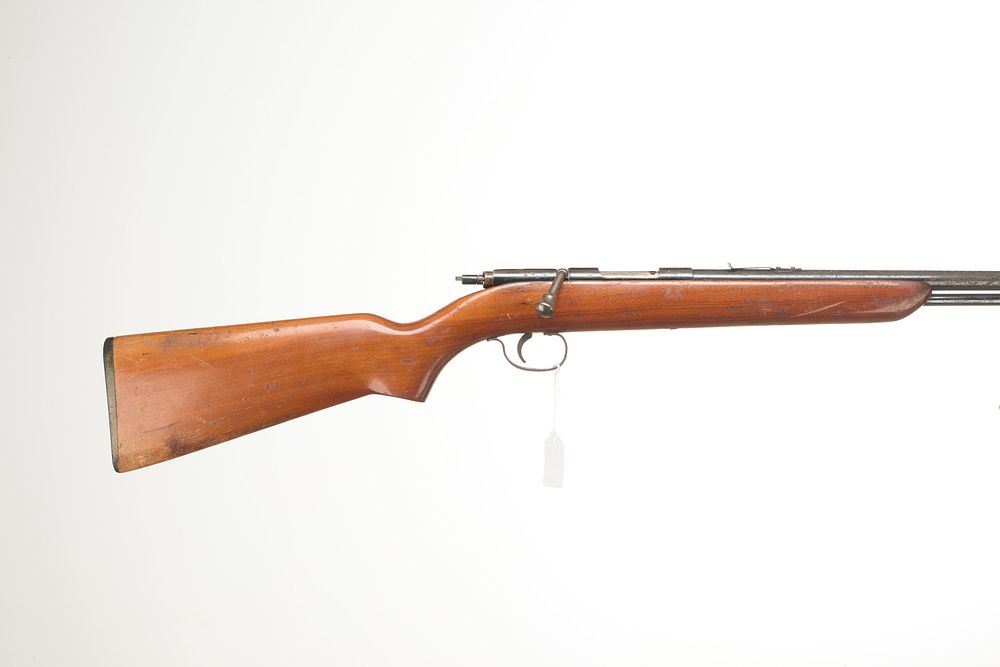 Lot 385: REMINGTON A Mod 341 .22 LR BOLT ACTION RIFLE Ser No 153872