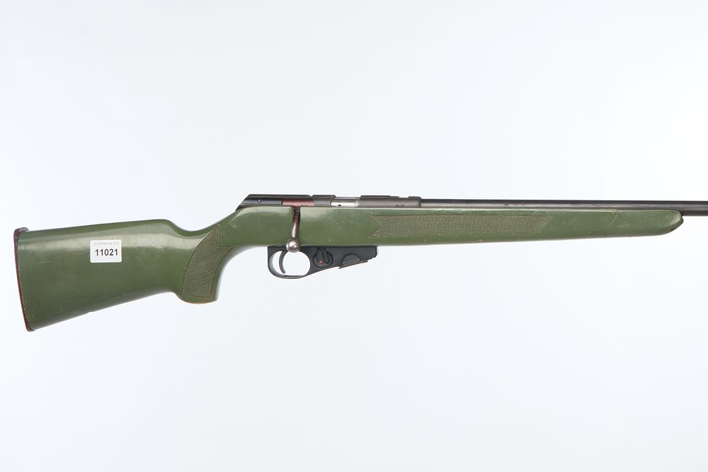 Lot 404: TOZ A .22 LR BOLT ACTION RIFLE Ser No 303260