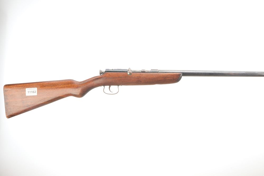Lot 463: WEBLEY A .410 BOLT ACTION SHOTGUN Ser No 24803