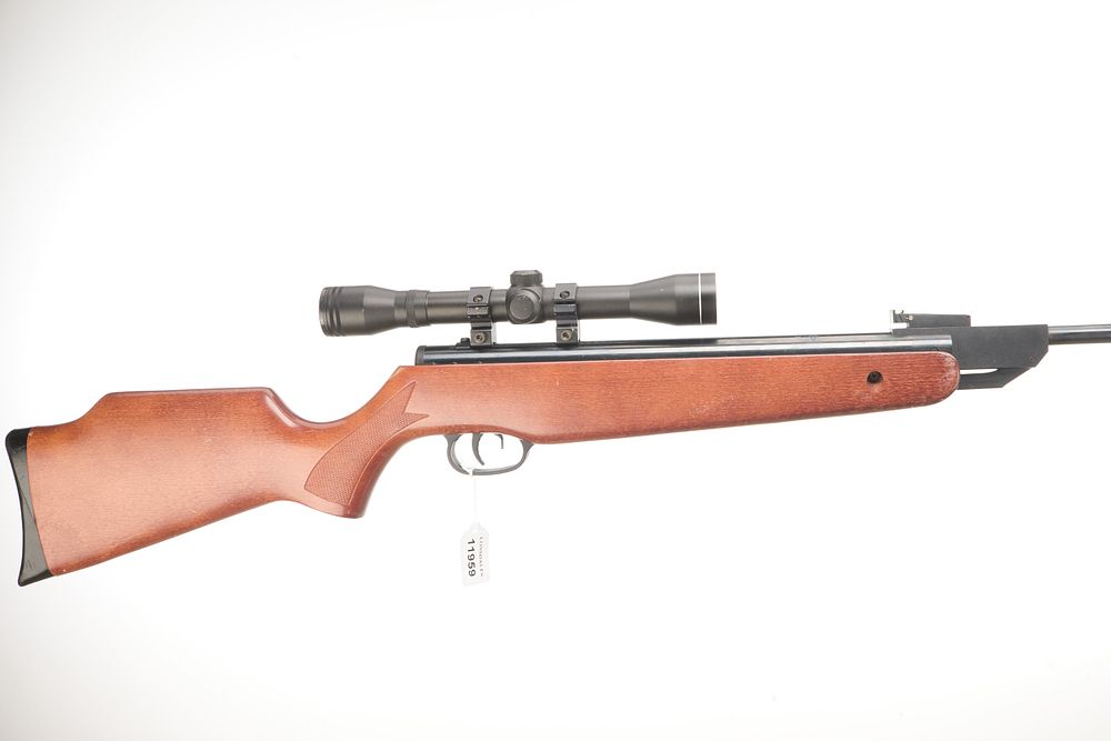 Lot 514: NORICA A 0.22 AIR RIFLE Ser No 23489-03
