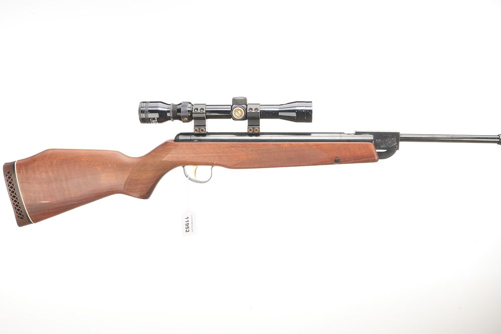 Lot 516: WEBLEY A VULCAN .22 AIR RIFLE Ser No 900249