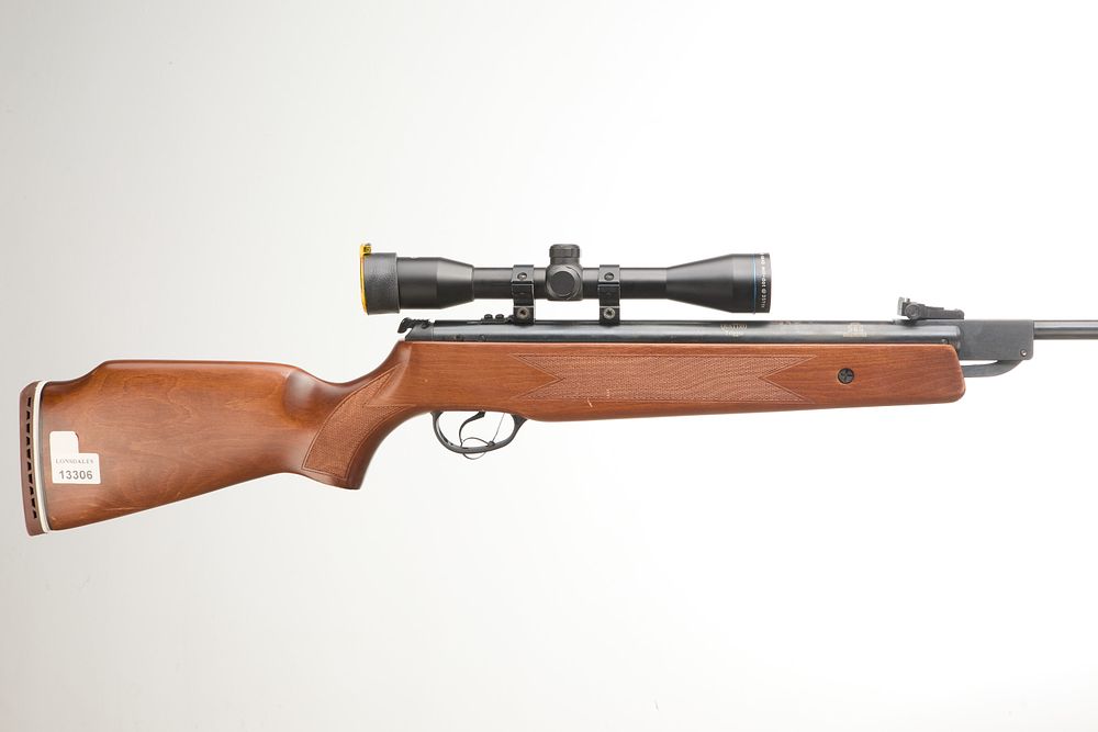 Lot 517: HATSAN A Mod 60s .22 AIR RIFLE Ser No 031402181;