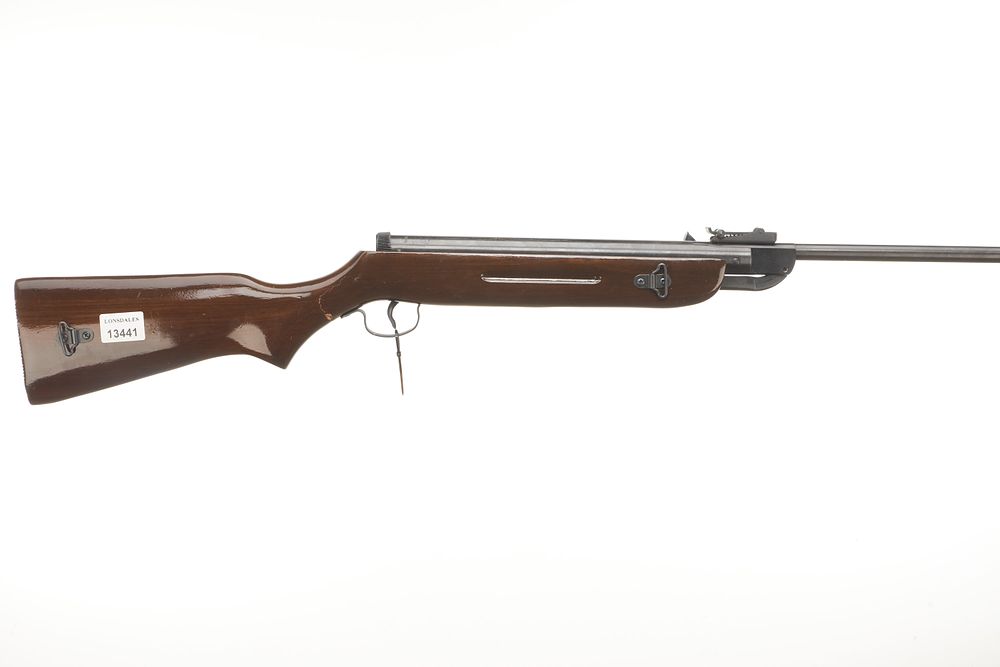 Lot 522: WESTLAKE A .22 BREAK BARREL Ser No 110617829