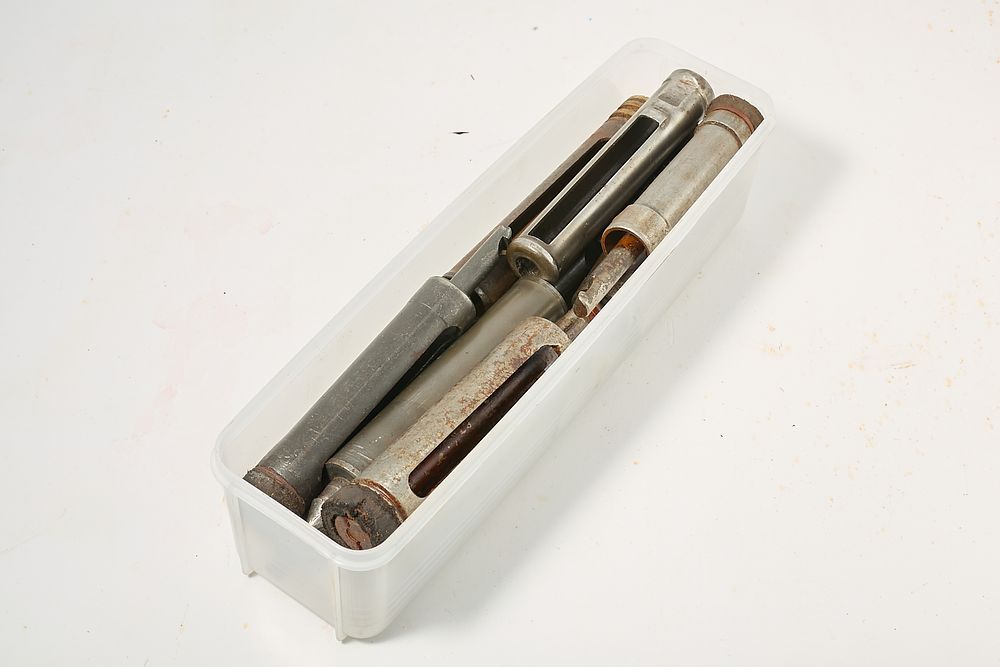 Lot 422: AIR RIFLE PISTONS VARIOUS