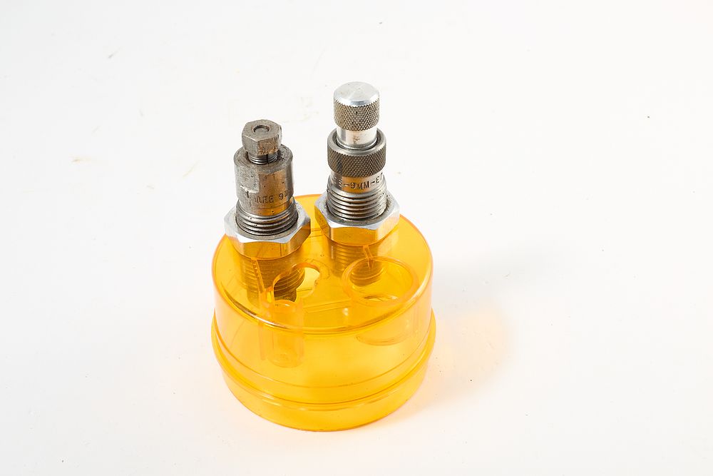 Lot 388: LEE RELOADING DIES 9MM