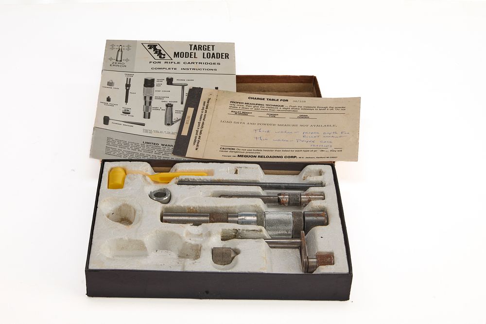 Lot 398: TARGET MODEL LOADER MRC