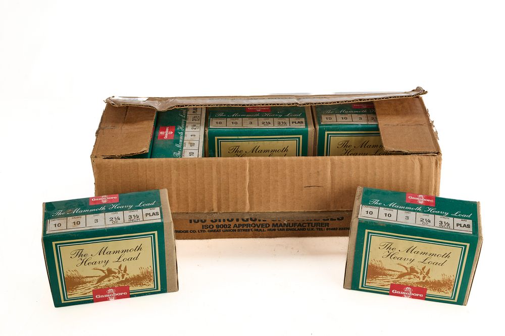 Lot 200: GAMEBORE 10-BORE MAMMOTH HEAVY LOAD 3-SHOT CARTRIDGES