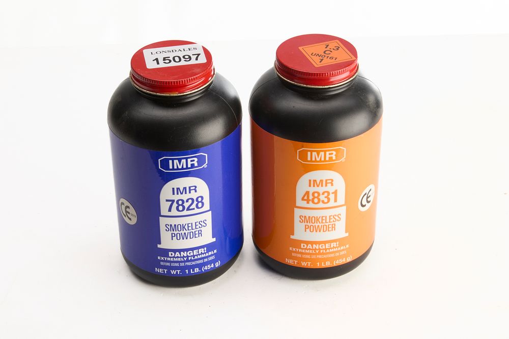 Lot 292: IMR 4831, 0.28KG, & 7828, 0.33KG, OPEN, SMOKELESS POWDER