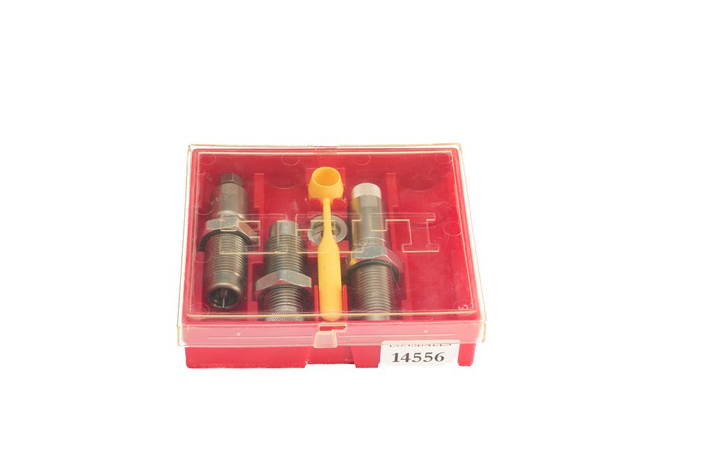 Lot 384: LEE 7MM REM MAG DIE SET