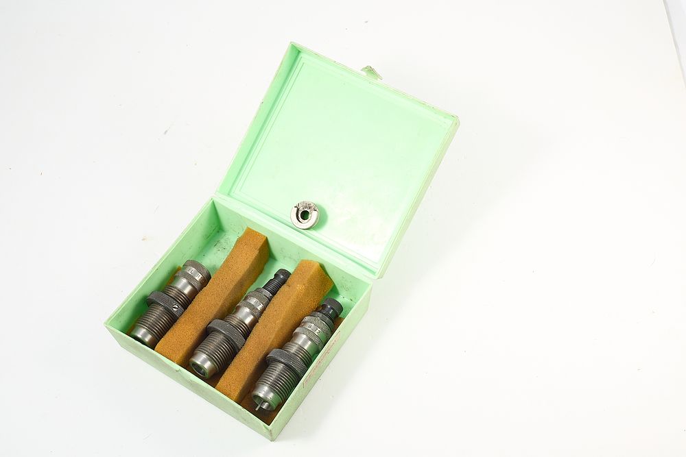 Lot 391: 44 MAGNUM RELOADING DIES REDDING
