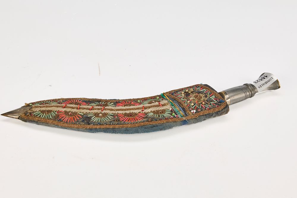 Lot 462: ANTIQUE OFFICERS LEAVING REGIMENT KUKRI