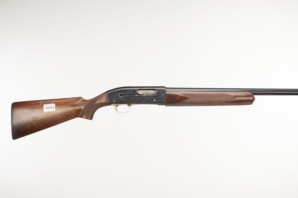 Lot 247: WINCHESTER A 12-BORE SINGLE BARREL Ser No 13296