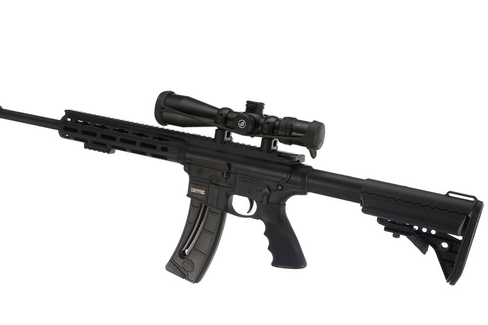 Lot 452: SMITH & WESSON A M&P 15-22 PC .22LR SEMI AUTO WITH VECTOR OPTICS 4-16 X 44 FFP SCOPE Ser No HCN3673