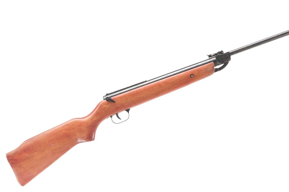 Lot 586: MILBRO A Mod G27 .22 AIR RIFLE Ser No NVSN