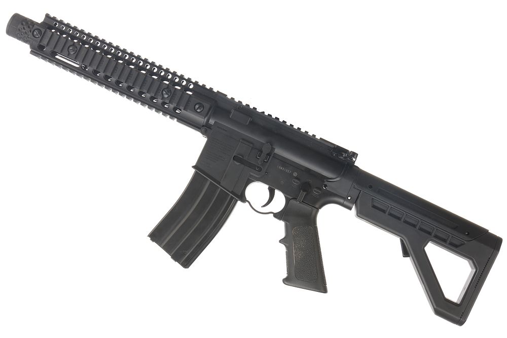 Lot 623: CROSMAN A Mod DPMS SBR M4 .177 (BB) CO2 Ser No 18M31057