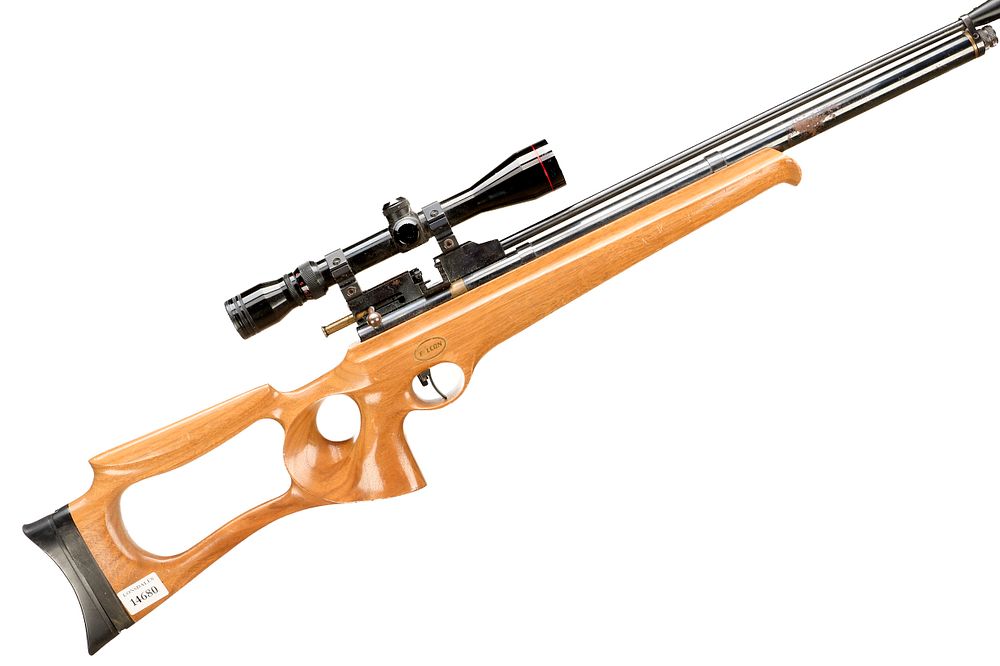 Lot 628: FALCON A .177 PRE CHARGED PNEUMATIC AIR RIFLE WITH SIMMONS 3-9X40 SCOPE Ser No 72703