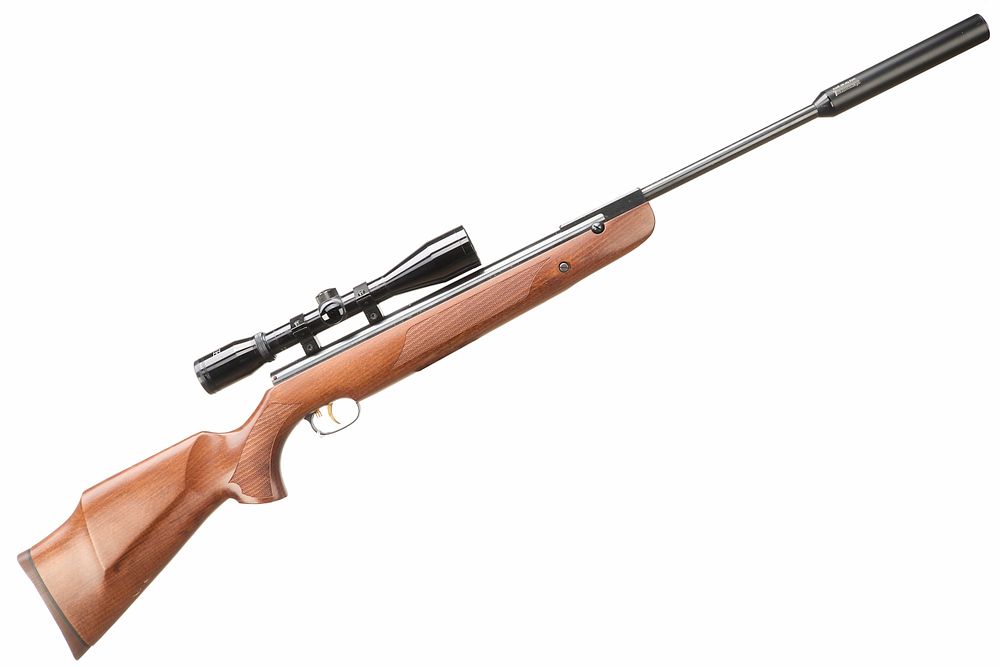 Lot 633: WEIHRAUCH 
 A MOD HW95 .22 BREAK ACTION AIR RIFLE WITH SCOPE Ser No 2262661