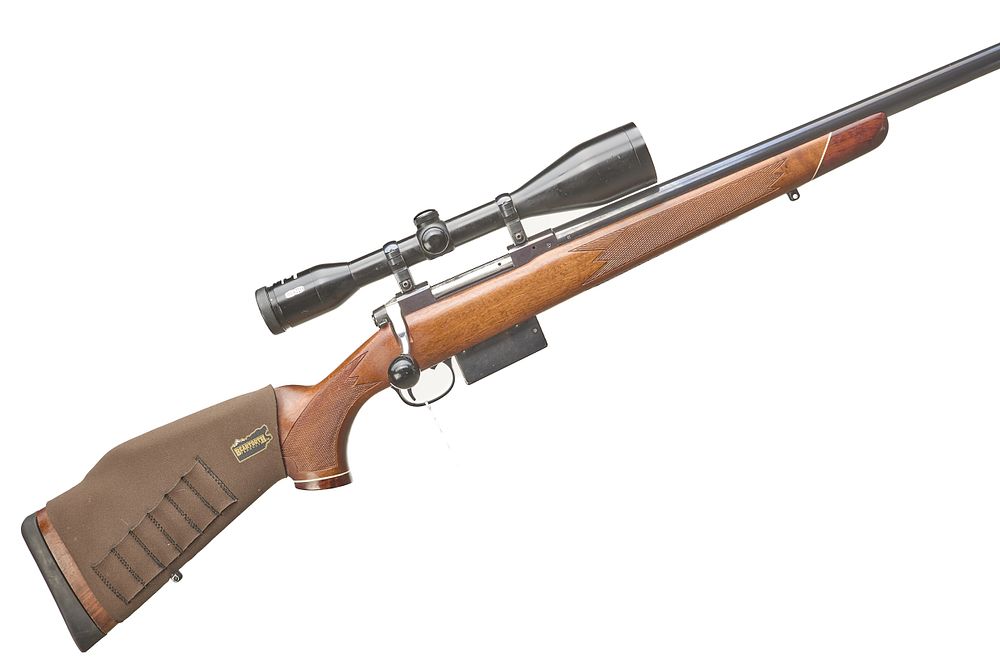 Lot 334a: TIKKA A .223 BOLT ACTION Ser No 550196572 WITH A MEOPITA 7x50 SCOPE;