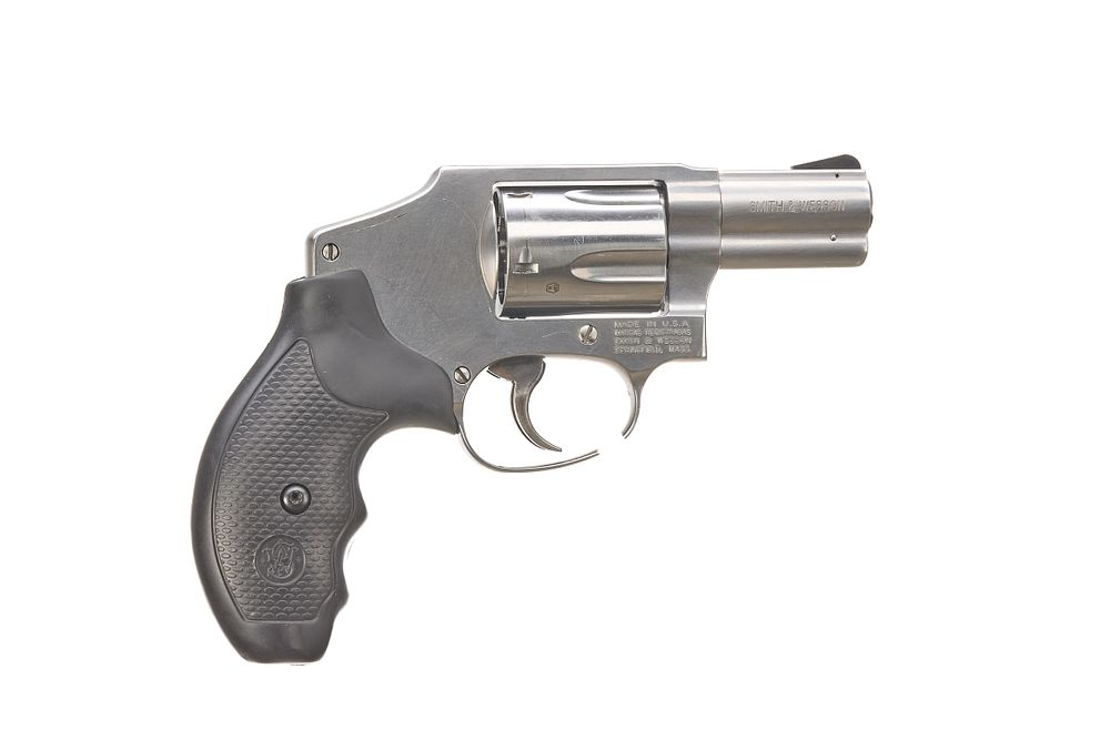 Lot 506: S&W A Mod J-Frame 60 COMPACT HAMMERLESS .38/.357 MAGNUM REVOLVER Ser No CSN5706;