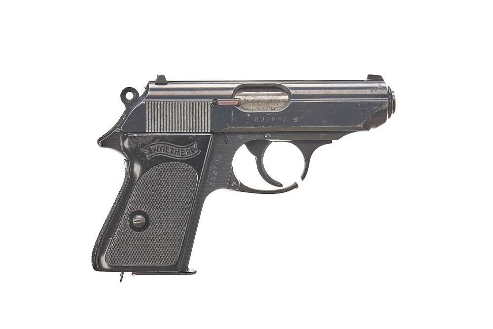 Lot 524: WALTHER A .38 SEMI-AUTO PISTOL Ser No 802862