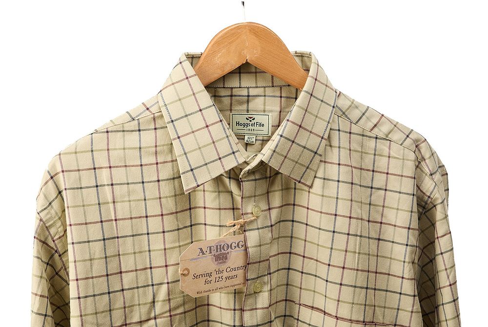 Lot 9: HOGGS OF FIFE SHIRT - NECK SIZE 16 1/2" OR 42CM;