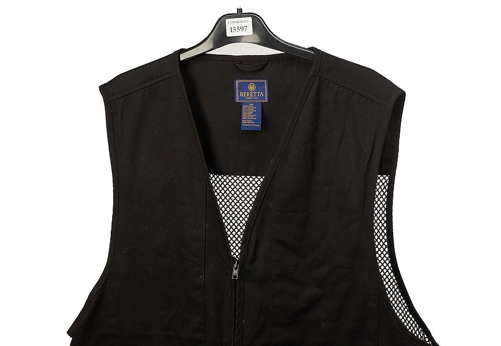 Lot 12: BERETTA XXL GILET;