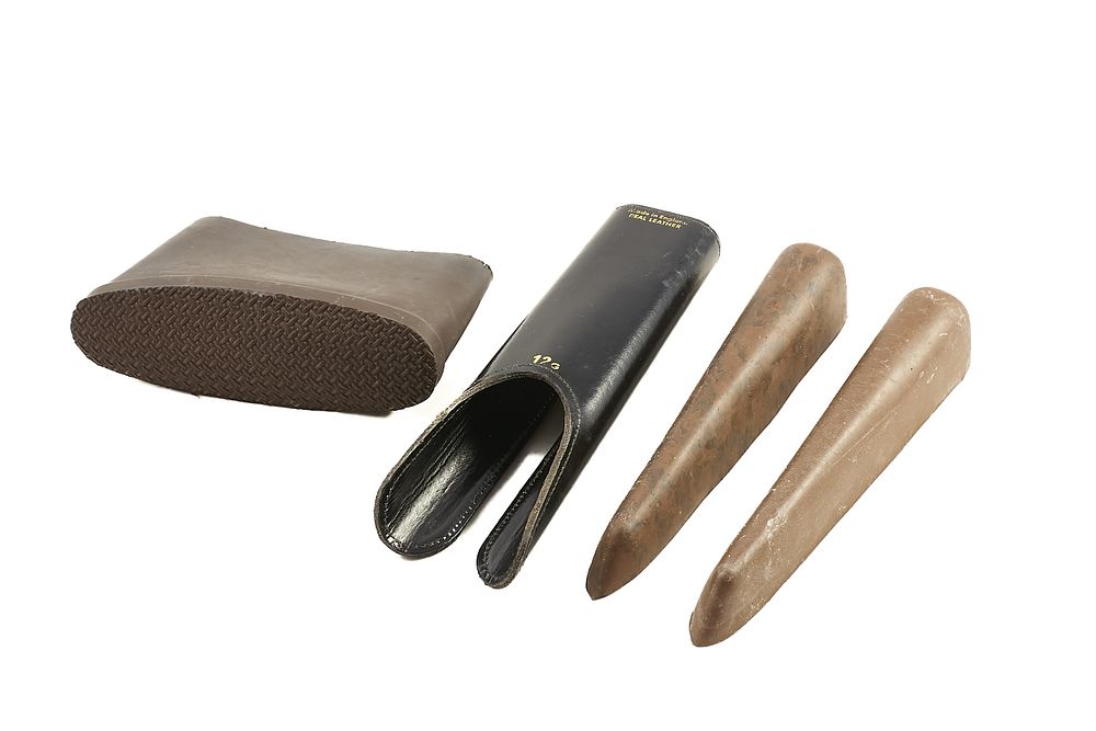 Lot 42: SHOTGUN ACCESSORIES, TO INCLUDE RECOIL PAD;